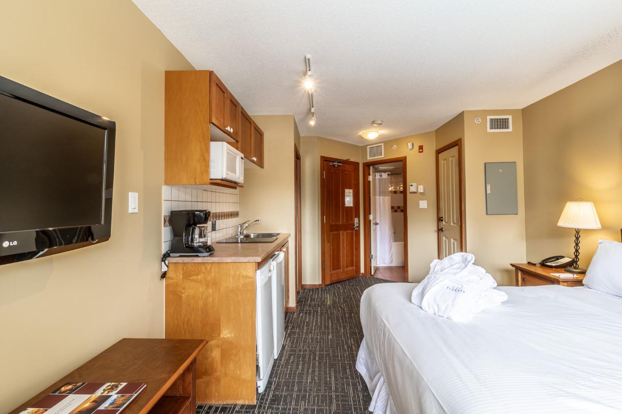 Cascade By Elevate Vacations Apartment Whistler Exterior photo