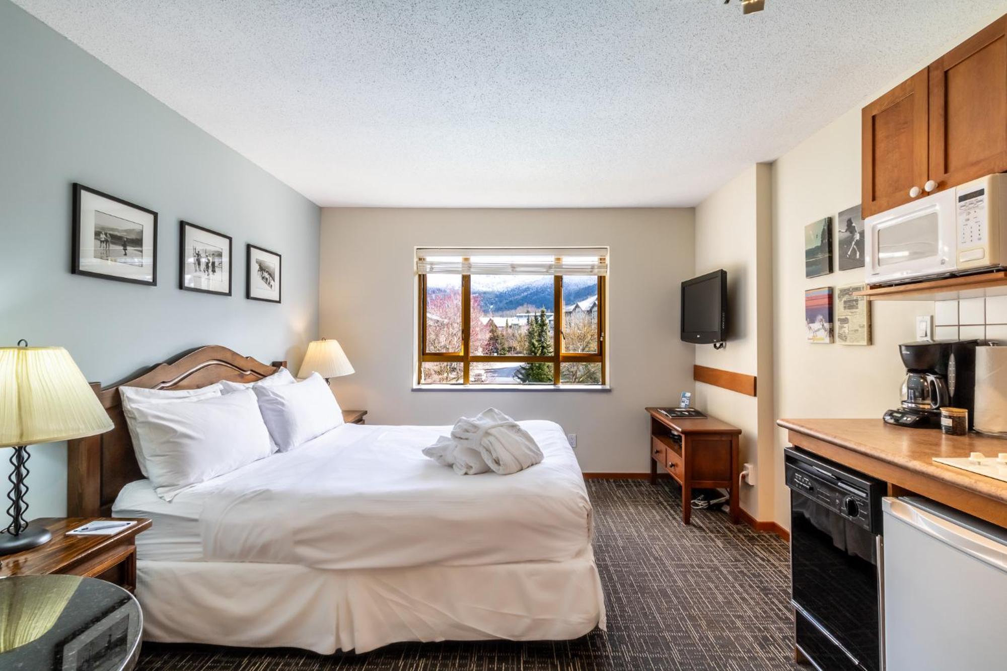 Cascade By Elevate Vacations Apartment Whistler Exterior photo