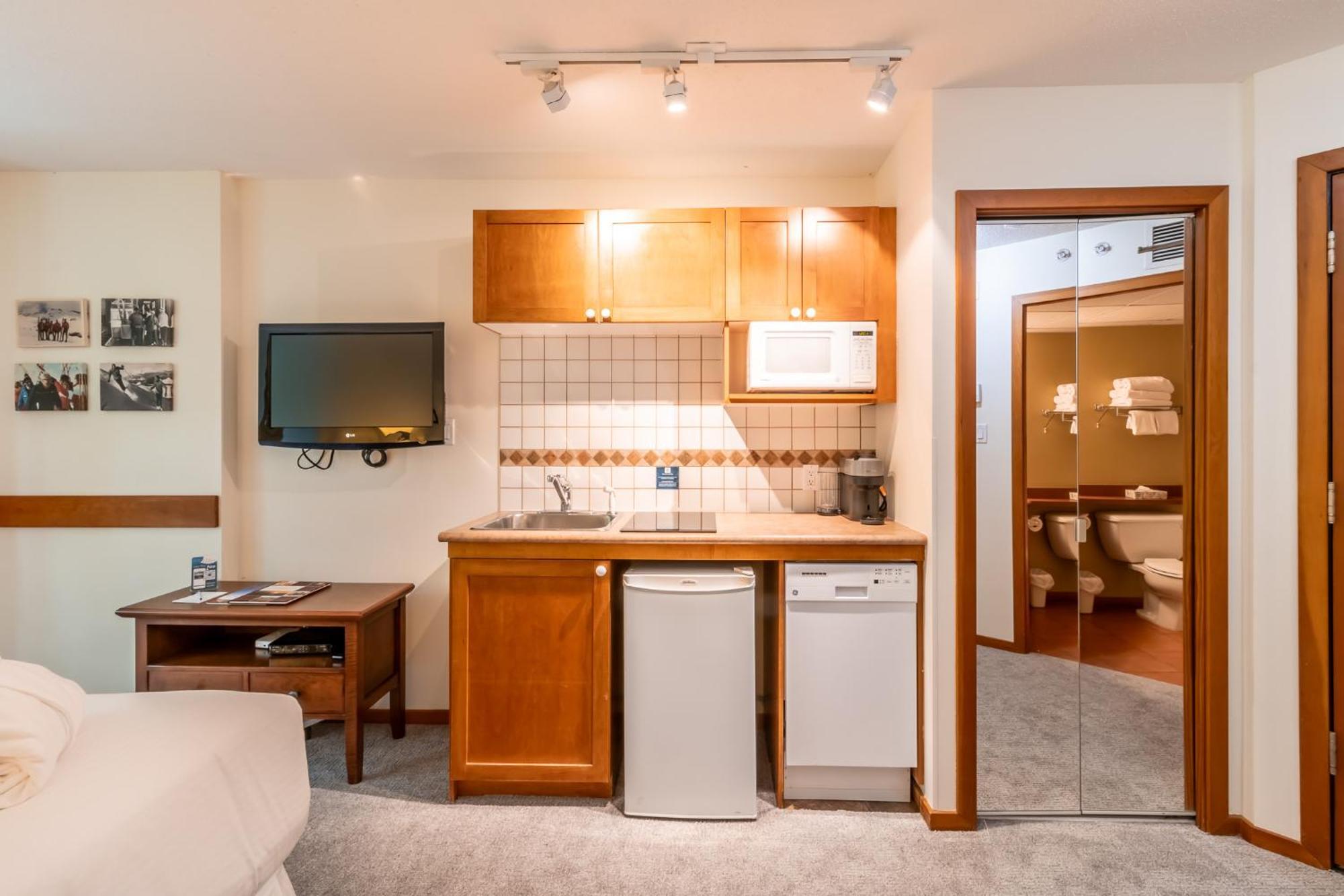 Cascade By Elevate Vacations Apartment Whistler Exterior photo