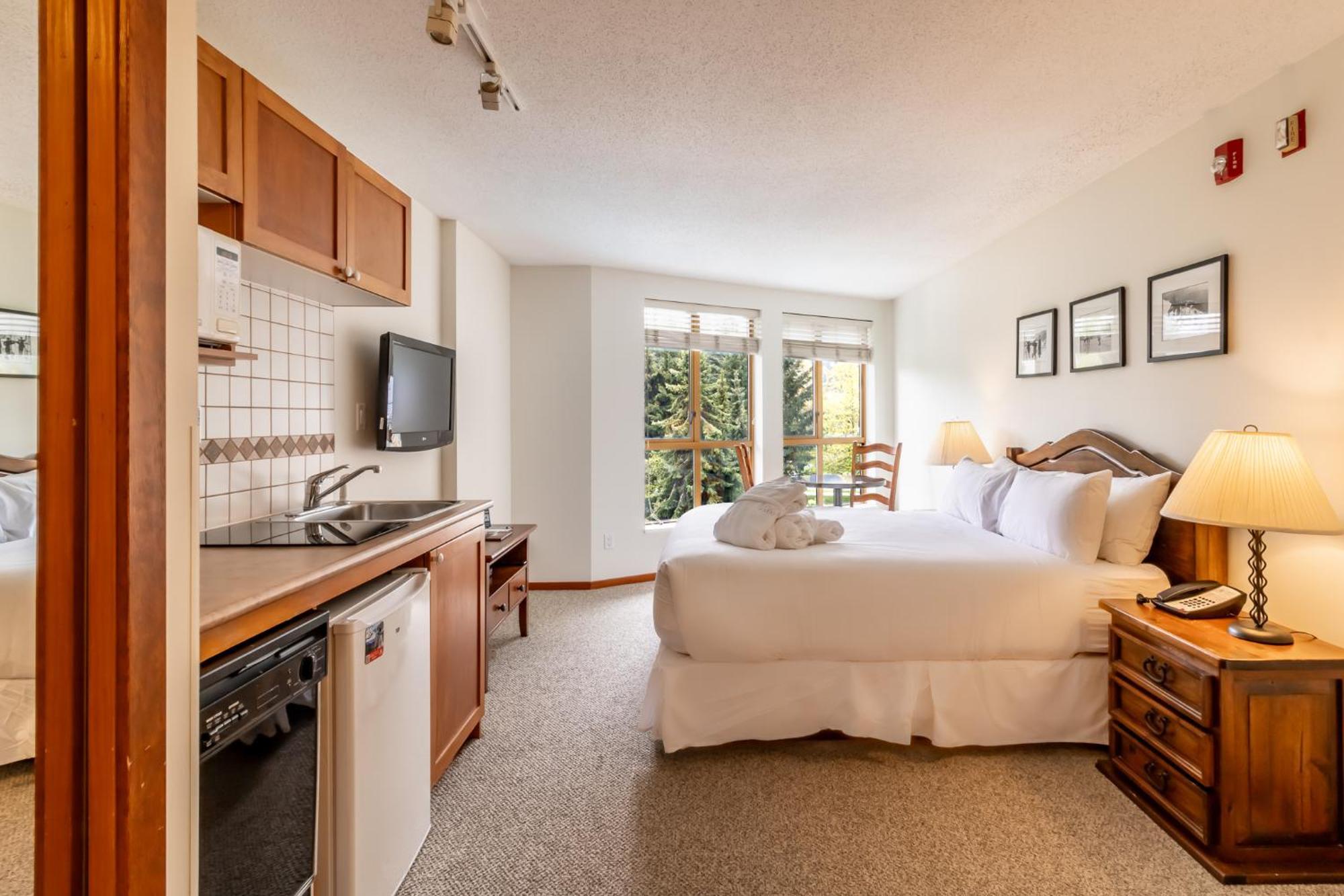 Cascade By Elevate Vacations Apartment Whistler Exterior photo